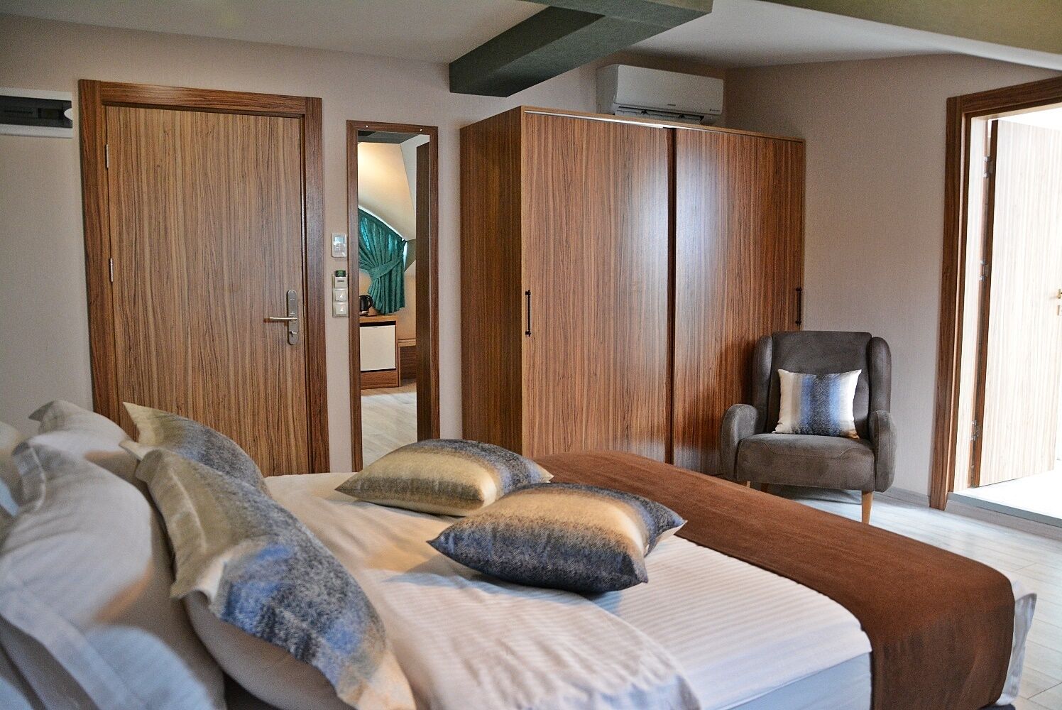 Photo - 61 Park Hotel