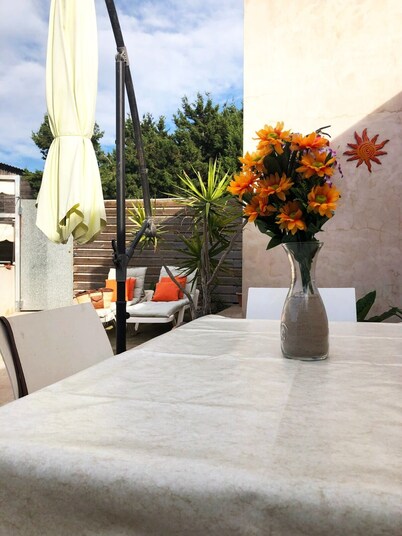 Sant Ferran De Ses Roques: Casa con jardín