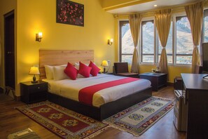 Mountain View Deluxe King Bed | Living area - Hotel Silverpine - A Boutique Hotel in Thimpu (Thimphu)