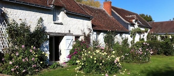 BedBreakfast in a 16th century house Loire valley near the most famous chateaux