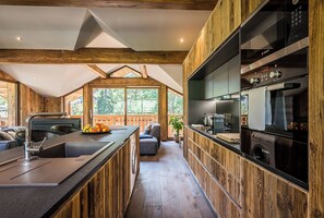 Frigorifero, microonde, forno, lavastoviglie