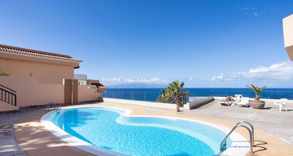 Romantic Retreat In Prime Position With Stunning Views