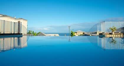 Ti'Sam, superb apartment, breathtaking views of the ocean, and pool