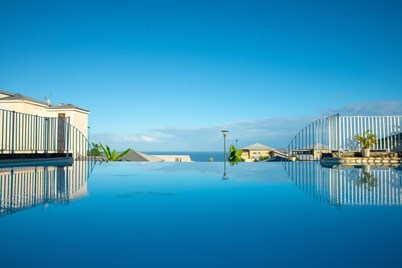 Ti'Sam, superb apartment, breathtaking views of the ocean, and pool