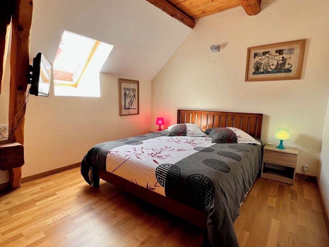 4 chambres, fer et planche à repasser, lit parapluie, Wi-Fi gratuit