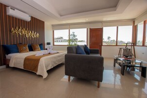 Suite estudio Premium | Escritorio, wifi gratis, ropa de cama