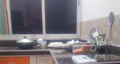 Comfortable home stay in a quiet neighborhood