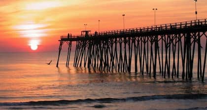 SUMMER DEALS - Huge Seaside Porch Near Pier, HAMMOCK, OCEANFRONT, STEPS TO BEACH