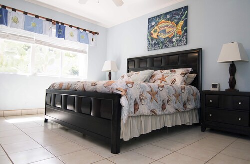 First Floor Walk to Everything 2 Bedroom 2 Bath Condo with all the amenities
