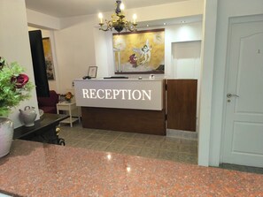 Reception - Guest House Kithairon (Mandra-Eidyllia)