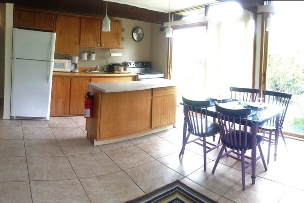 Comfort Apartment, 1 Bedroom, Mountain View, Garden Area | Private kitchenette | Mini-fridge, paper towels