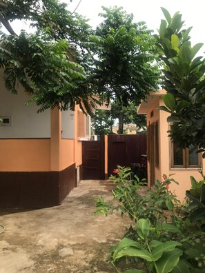 Habitación económica, en esquina | Terraza o patio