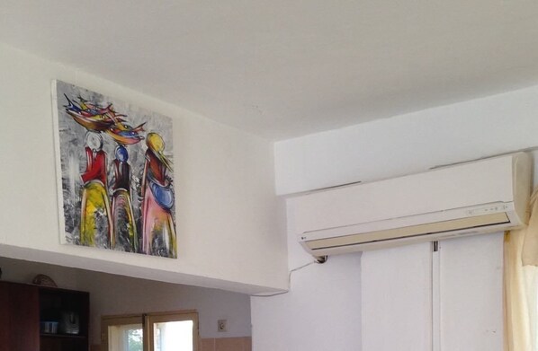 Habitación económica, en esquina | Sala de estar