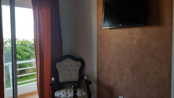 Apartment, 1 Bedroom | Room amenity