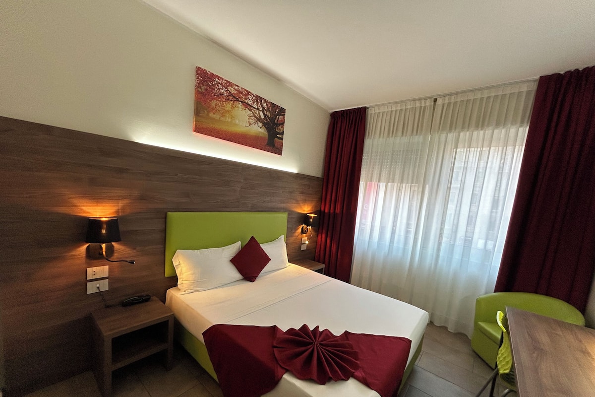 Couette en duvet d'oie, minibar, coffres-forts dans les chambres