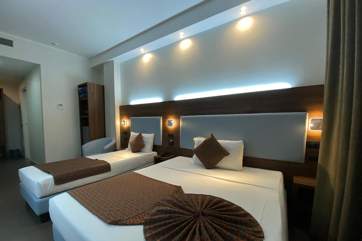 Couette en duvet d'oie, minibar, coffres-forts dans les chambres