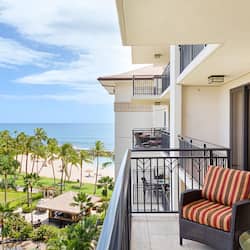 Apartamento luxo, 2 quartos, vista para o oceano | Sacada