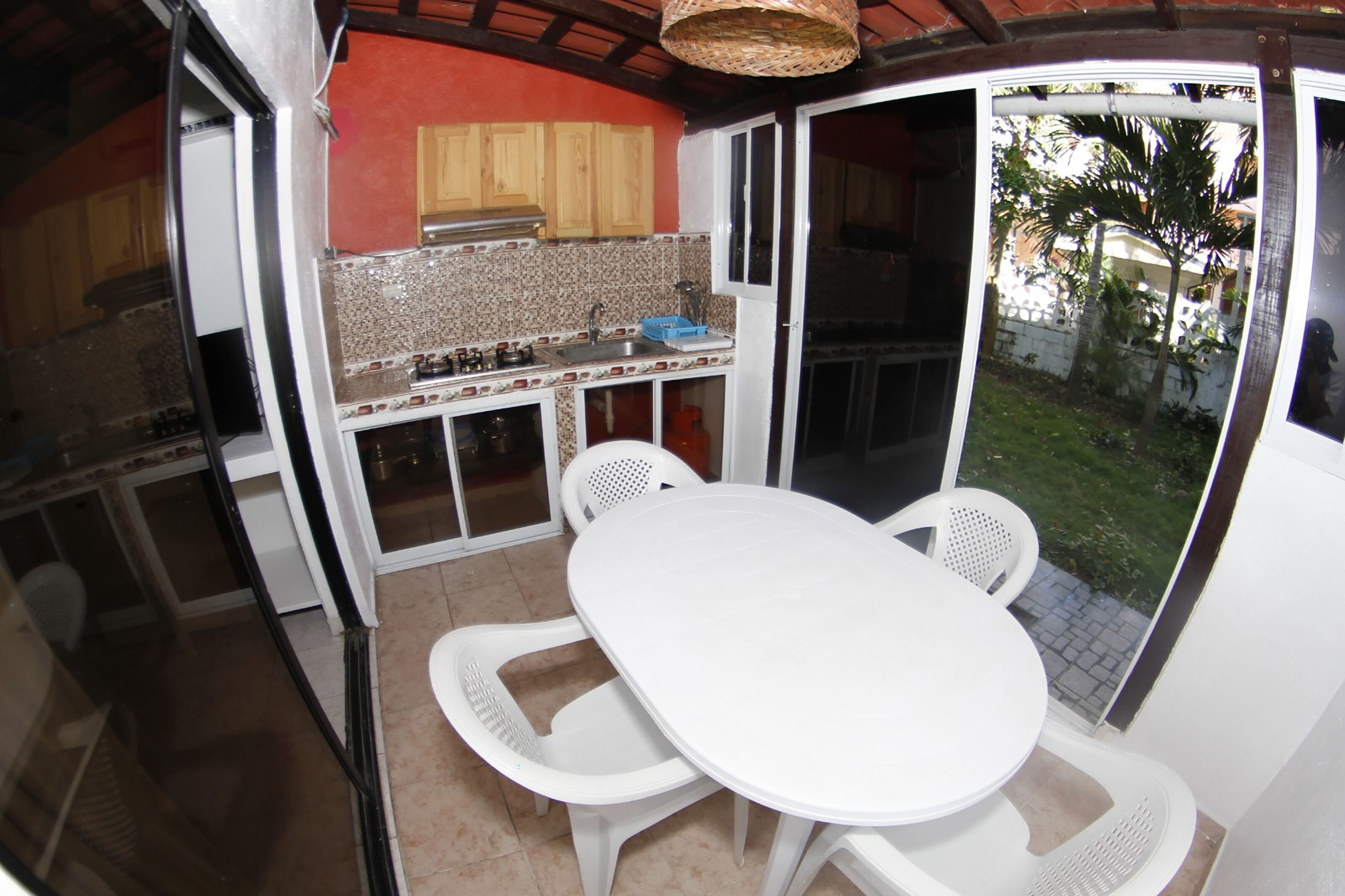 fridge, microwave, coffee/tea maker