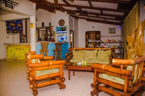 Bar lounge