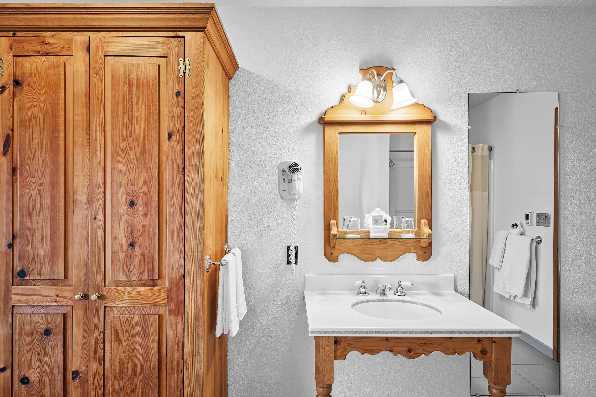 honeymoon suite, 1 king bed | bathroom | free toiletries, towels