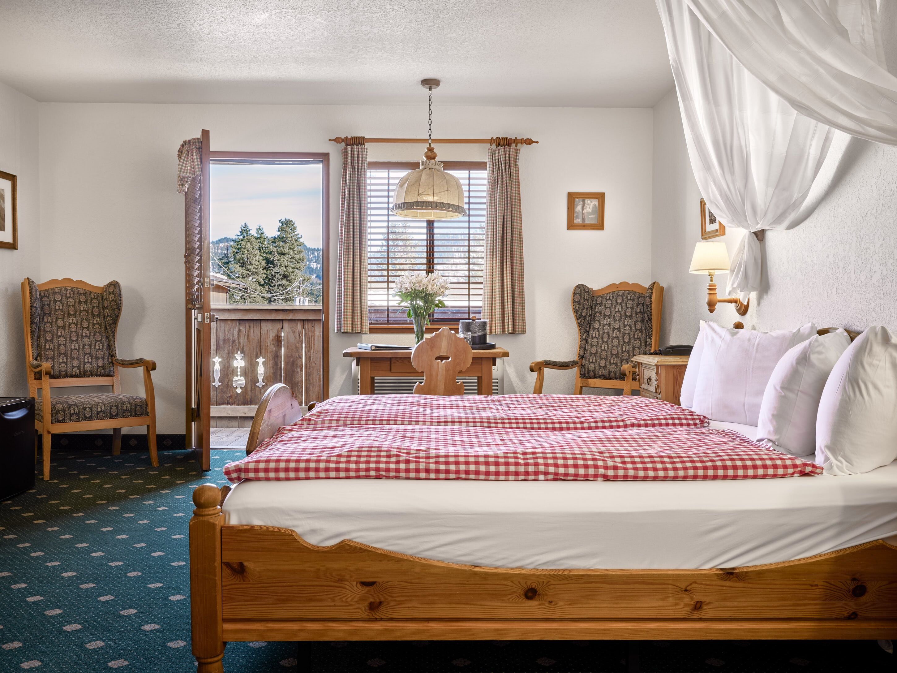 deluxe room, 1 king bed, balcony | premium bedding, iron/ironing board, free wifi