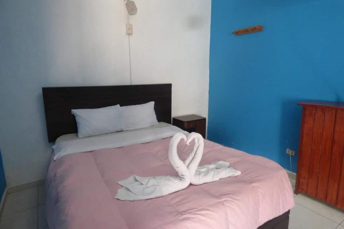 Individually furnished, desk, blackout curtains, free WiFi