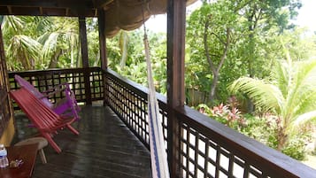Bungalow Confort, varias camas | Terraza o patio