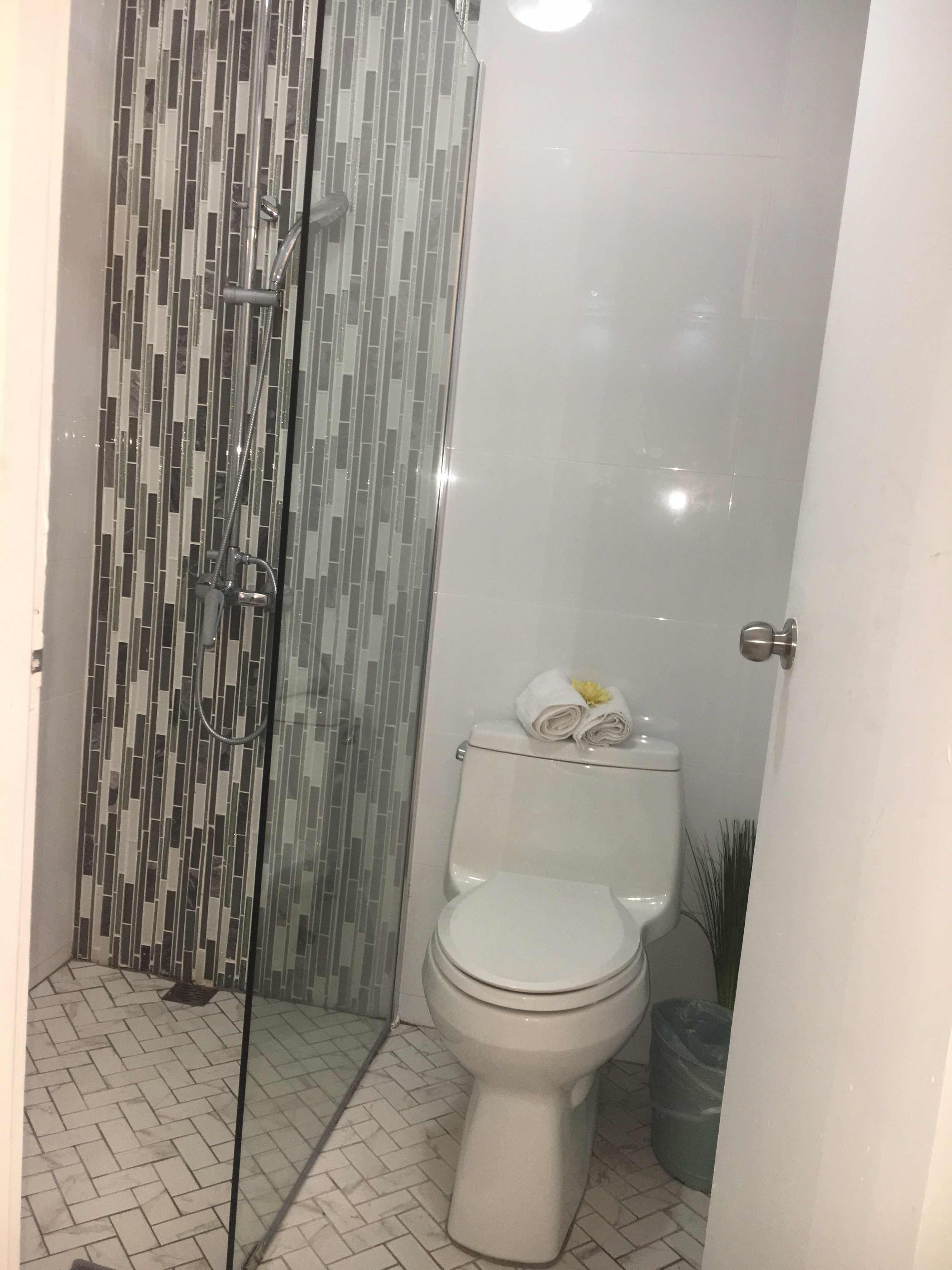 apartment, 1 bedroom, non smoking | bathroom shower