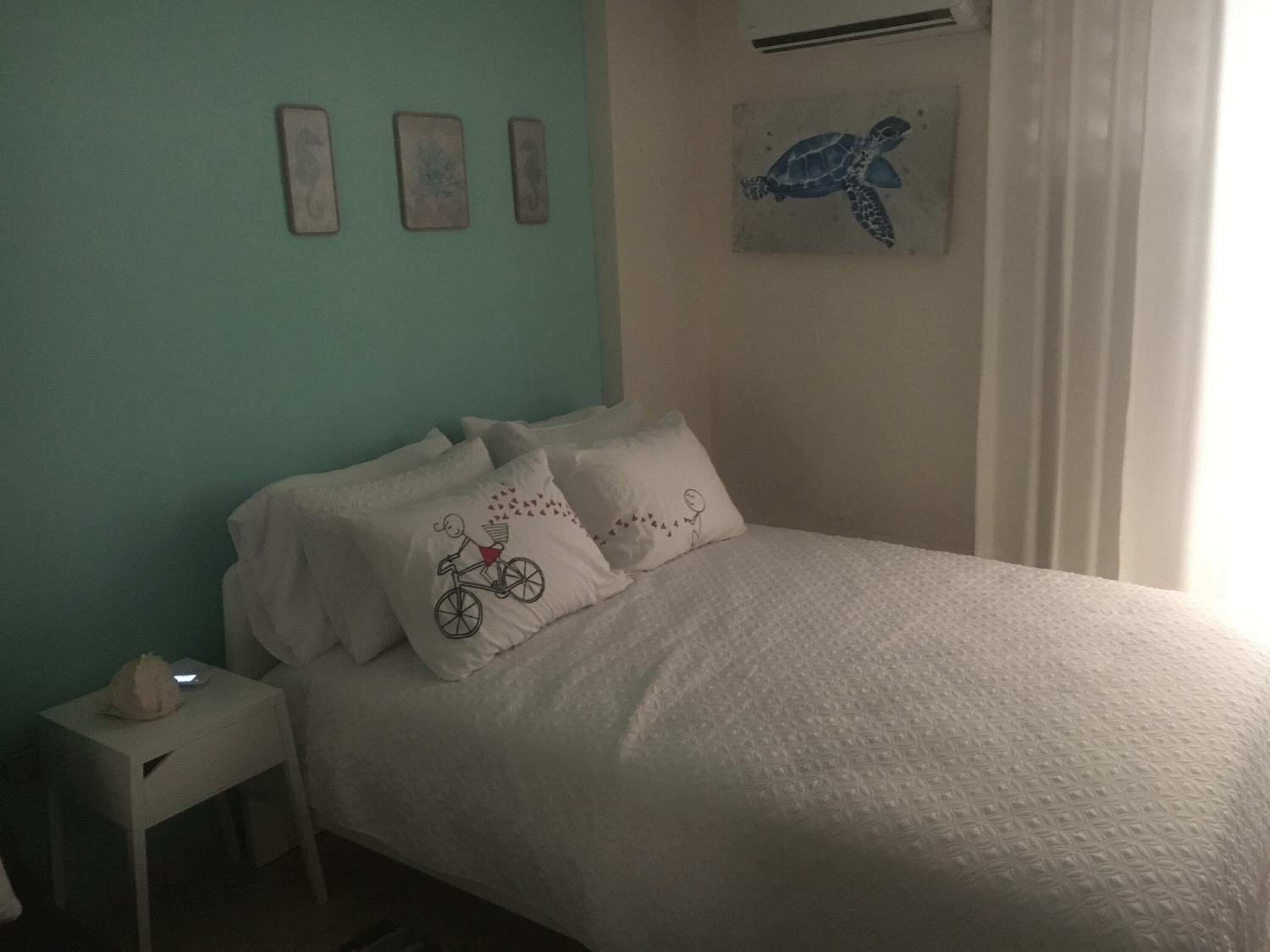 1 bedroom, down duvets, pillow-top beds, blackout curtains