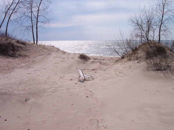 Aan het strand, ligstoelen aan het strand