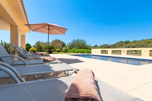 Pool - Villa d'Enmig for six people with pool and BBQ (Pollensa)