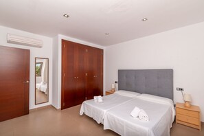 3 camere, una cassaforte in camera, ferro/asse da stiro, Wi-Fi gratuito