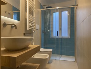 Shower, hair dryer, towels - Casa Celeste Sperlongaresort (Sperlonga)