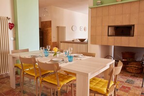 Dining - Apartment with a panoramic view of Lake Garda (Bardolino (VR))