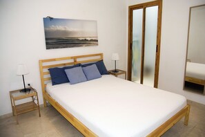 3 bedrooms, iron/ironing board, travel cot, free WiFi