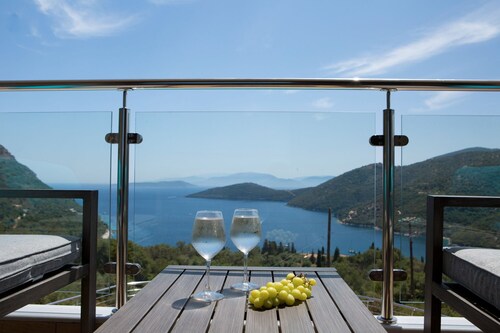 Luxury 6 bedroom villa with stunning views of the Ionian sea in Mikros Gialos