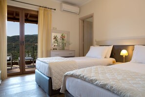 6 bedrooms, iron/ironing board, travel crib, WiFi