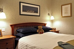 1 chambre, fer et planche à repasser, Wi-Fi gratuit, draps fournis