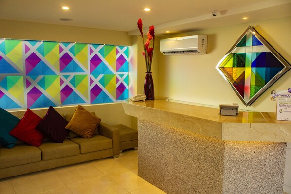 المنشأة من الداخل