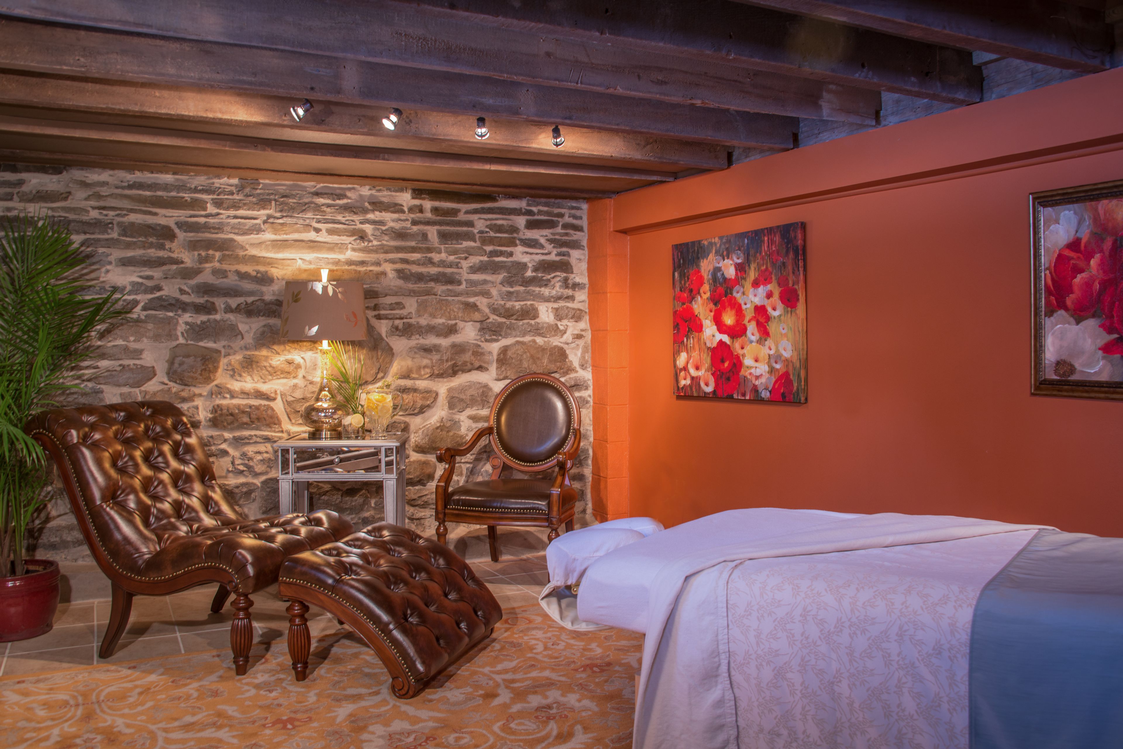 雙人療程室、瑞典式按摩、產前按摩、運動按摩、按摩服務