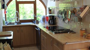 Coffee/tea maker, fridge, microwave, oven - Large family house - sleeps 10. 4 bedrooms/4 bathrooms in medieval hilltop village (Grane)