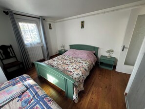 1 chambre, fer et planche à repasser, Wi-Fi gratuit