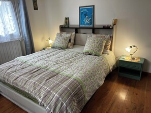 1 bedroom, iron/ironing board, free WiFi