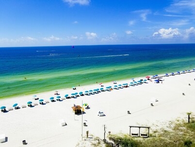 GULF Of MEXICO VIEW....BEACH ACCESS...CONDO ON THE BEACH WITH BALCONY!