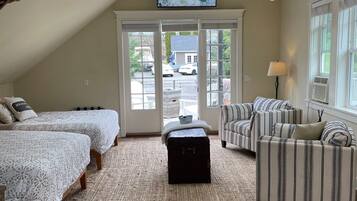 Bügeleisen/Bügelbrett, kostenloses WLAN, Bettwäsche