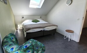 3 chambres, fer et planche à repasser, accès Internet, draps fournis