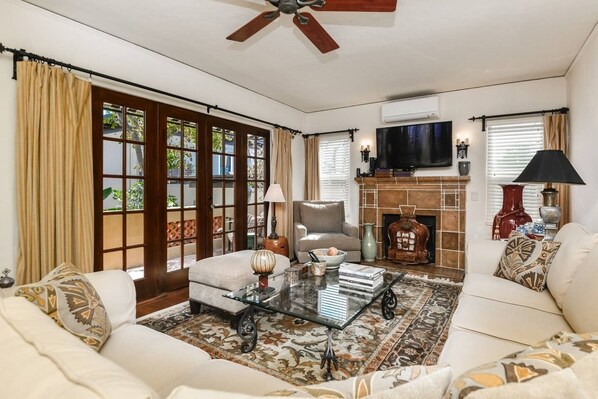 Smart TV, fireplace, DVD player, video library