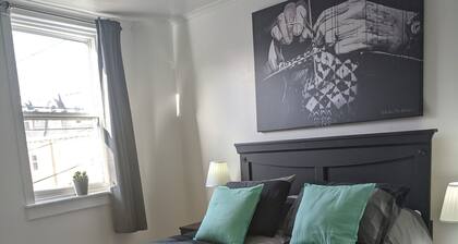 Downtown Executive w Fireplace & Location