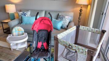 Smart TV, DVD player, books