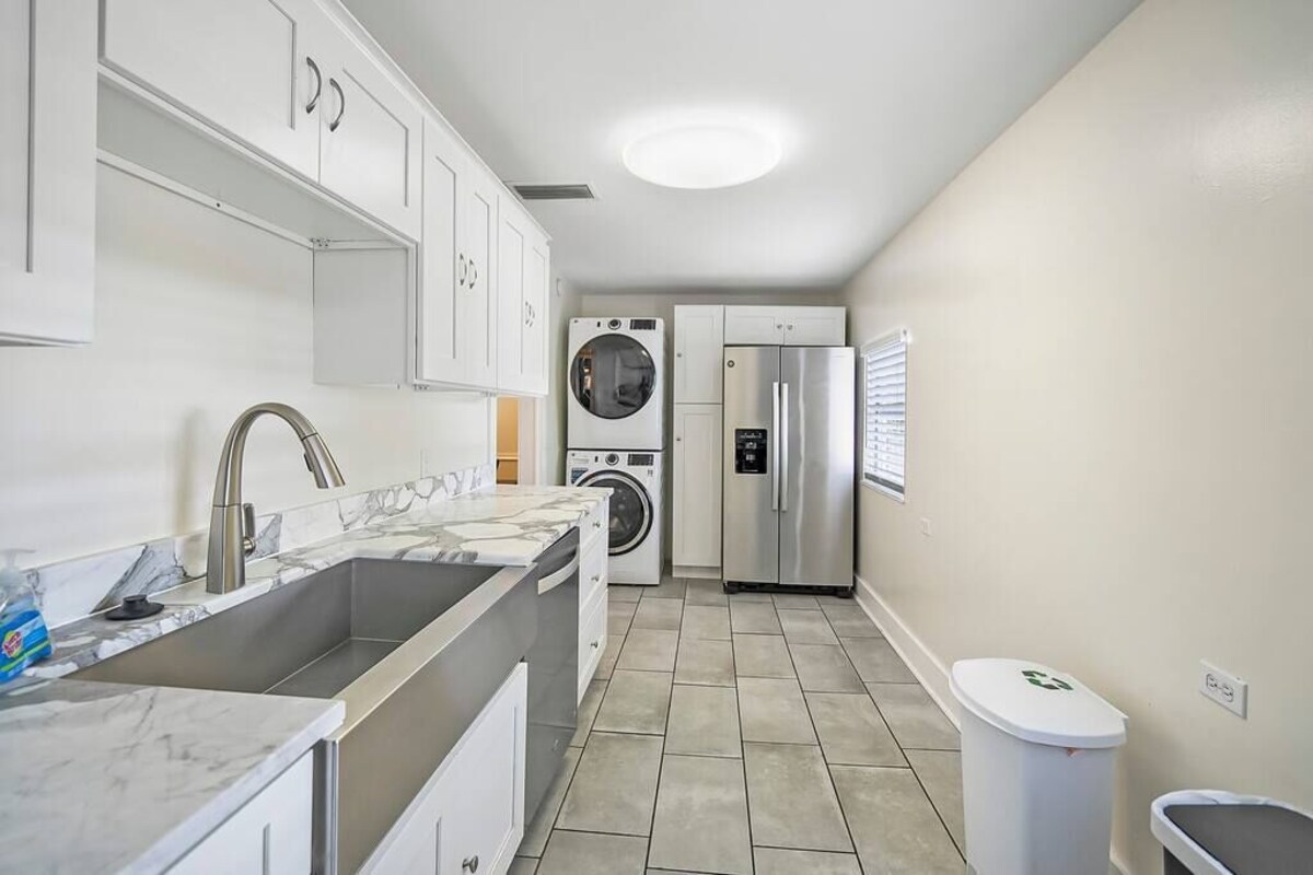 Photo 18 of Downtown dog-friendly 4 bedroom house, walk everywhere, free parking